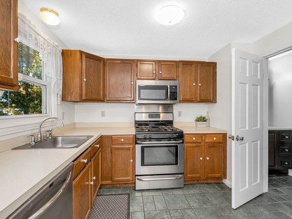 173 Merrimack Meadows Ln 162, Tewksbury MA 01876