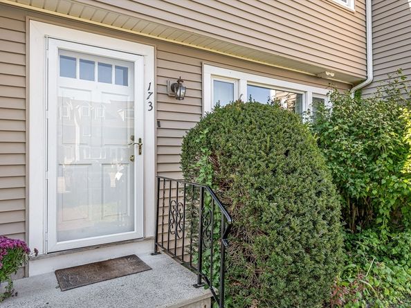 173 Merrimack Meadows Ln 162, Tewksbury MA 01876