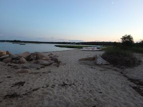 8 Charles St, Wareham MA 02571