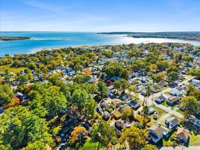 8 Charles St, Wareham MA 02571