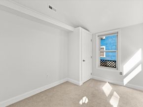 8 Charles St, Wareham MA 02571