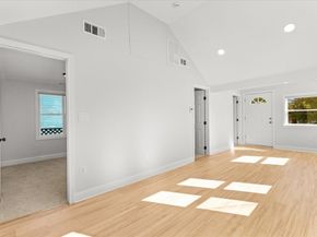 8 Charles St, Wareham MA 02571