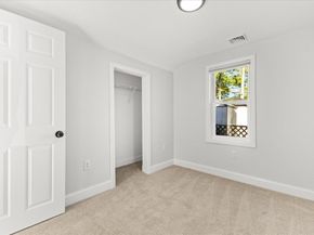 8 Charles St, Wareham MA 02571