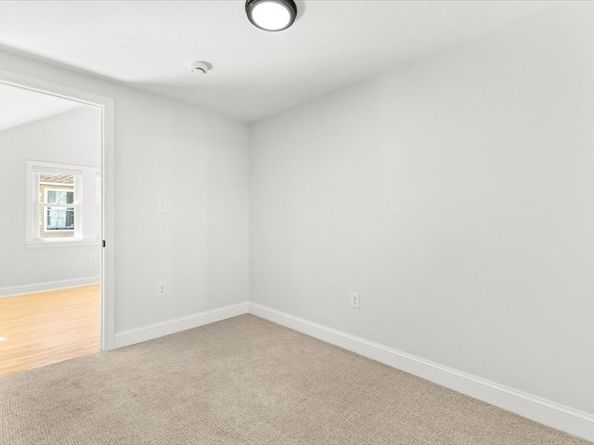 8 Charles St, Wareham MA 02571