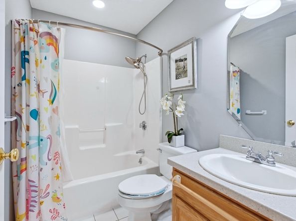 119 Revere St C, Canton MA 02021