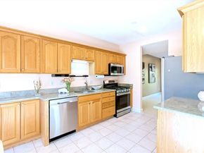 119 Revere St C, Canton MA 02021