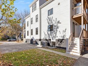 15 Higgins St 15, Arlington MA 02476