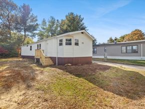 5 Marks Way, Carver MA 02330