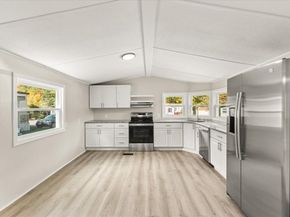 5 Marks Way, Carver MA 02330