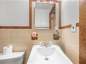 399 Union St, Leominster MA 01453