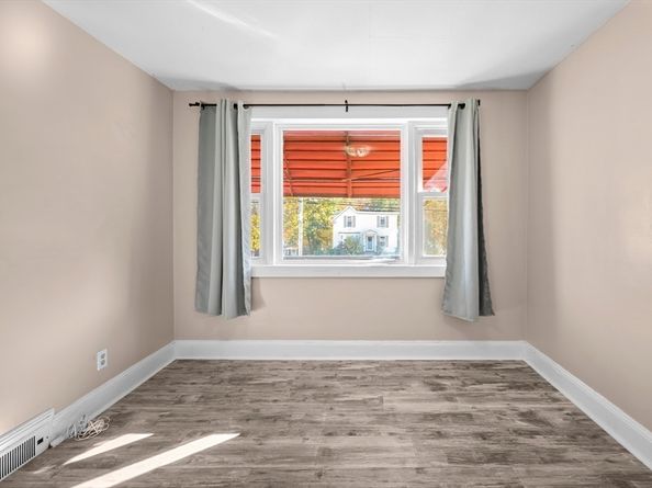 399 Union St, Leominster MA 01453