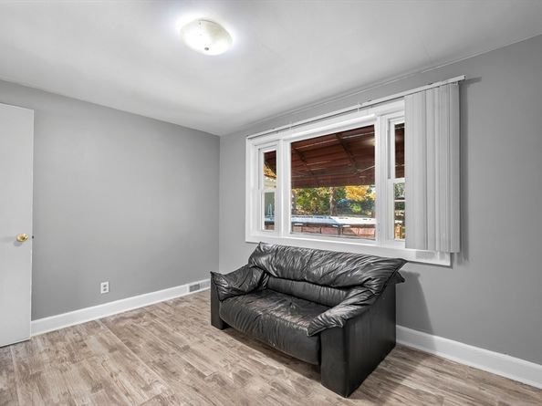 399 Union St, Leominster MA 01453