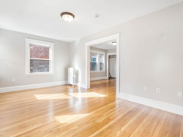 58 Saxton 2, Boston MA 02125