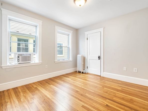 58 Saxton 2, Boston MA 02125