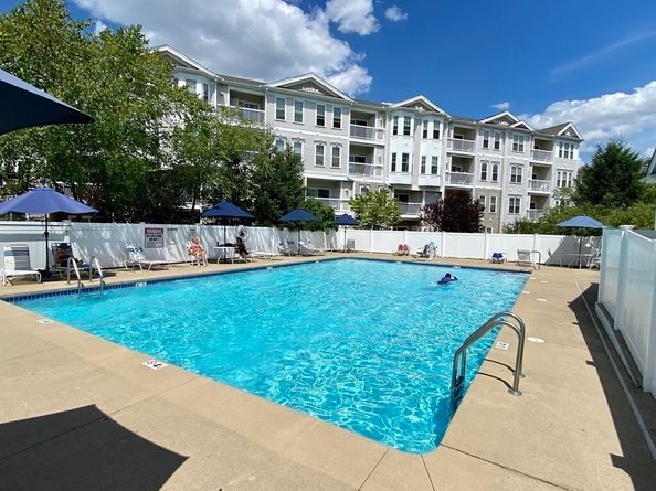 170 Clocktower Dr 5103, Waltham MA 02452