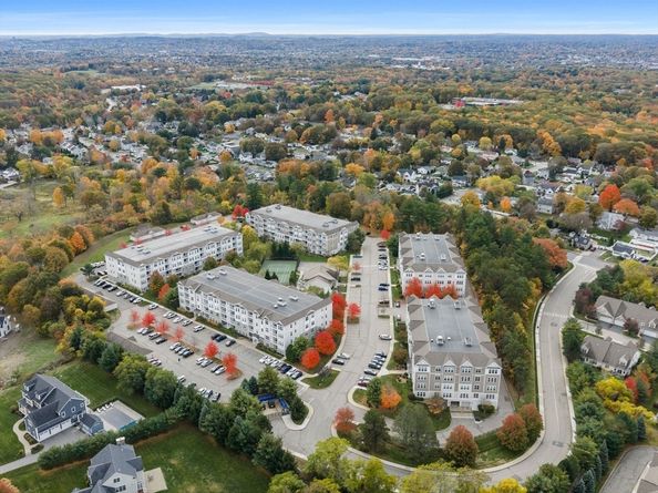 170 Clocktower Dr 5103, Waltham MA 02452