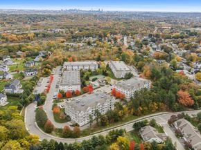 170 Clocktower Dr 5103, Waltham MA 02452