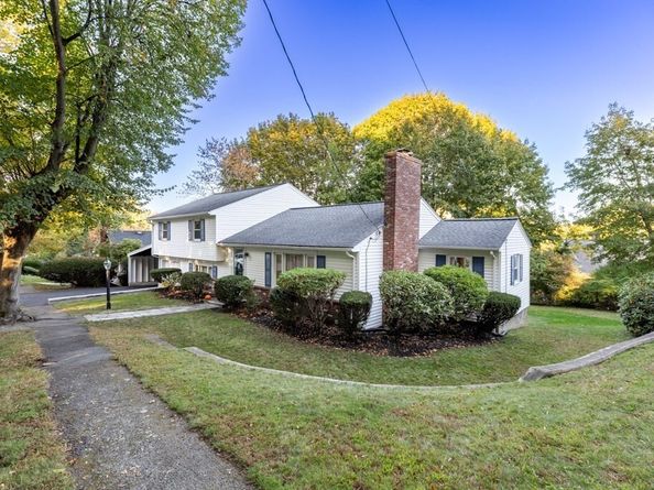 71 Cabot St, Milton MA 02186