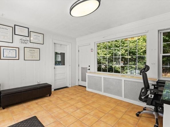 15 Troy St, Brockton MA 02301