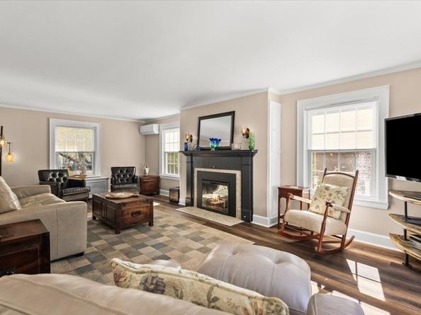 15 Troy St, Brockton MA 02301