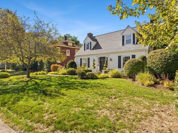 15 Troy St, Brockton MA 02301