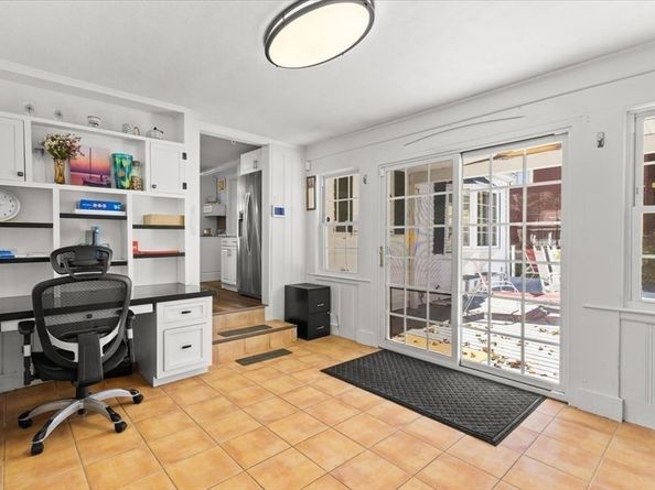 15 Troy St, Brockton MA 02301