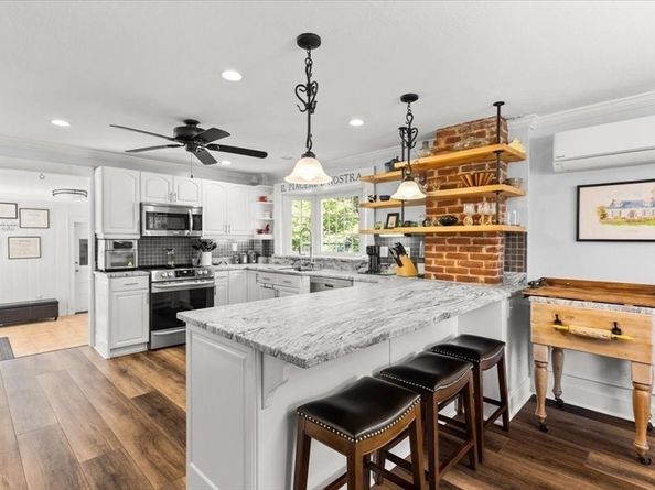 15 Troy St, Brockton MA 02301