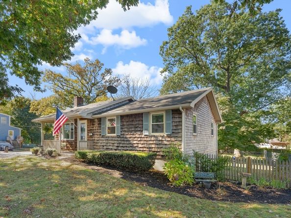 68 Cross St, Brockton MA 02301