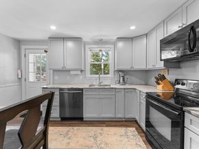 68 Cross St, Brockton MA 02301