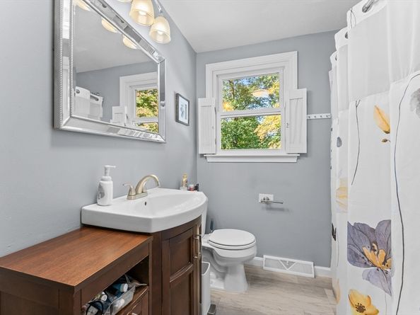 68 Cross St, Brockton MA 02301
