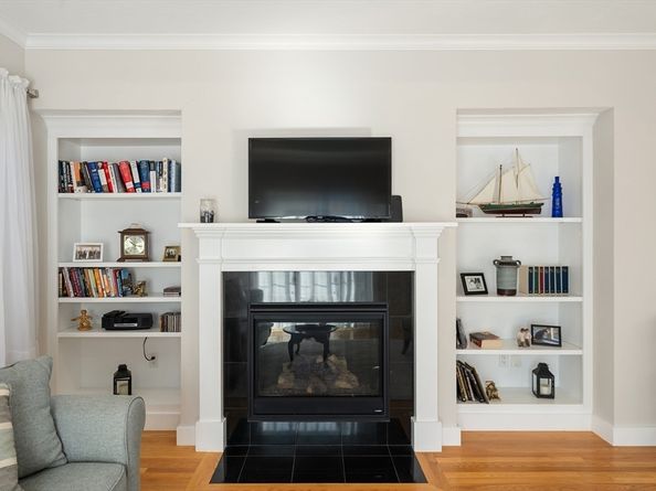 23 Stonebrook 11, Southborough MA 01772