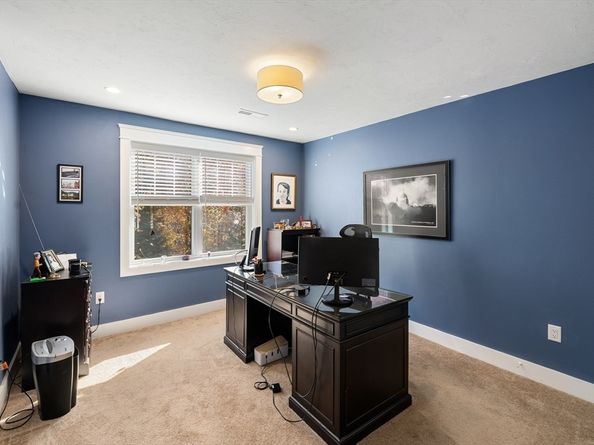 23 Stonebrook 11, Southborough MA 01772