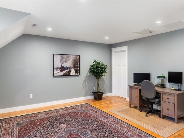 23 Stonebrook 11, Southborough MA 01772