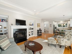 23 Stonebrook 11, Southborough MA 01772