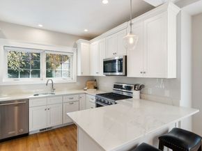 23 Stonebrook 11, Southborough MA 01772