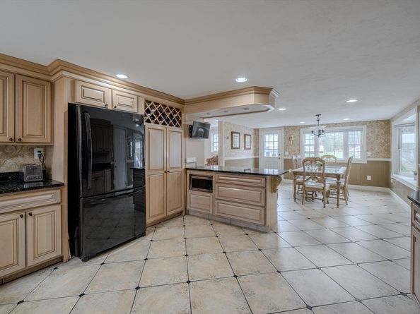 15 Grand St, Wilmington MA 01887