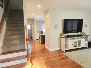 66 Oak St 66, Clinton MA 01510