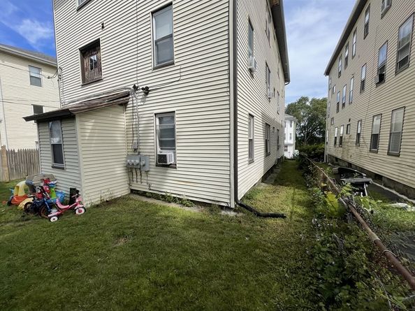 26 Derby Street, Worcester MA 01604