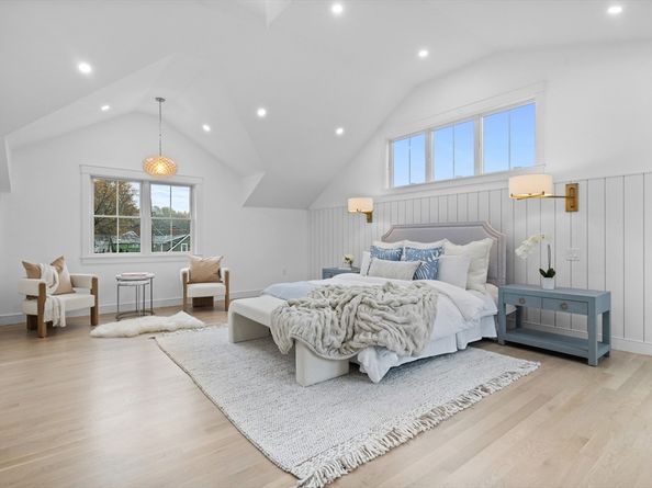 26 Beacon Ave, Newburyport MA 01950