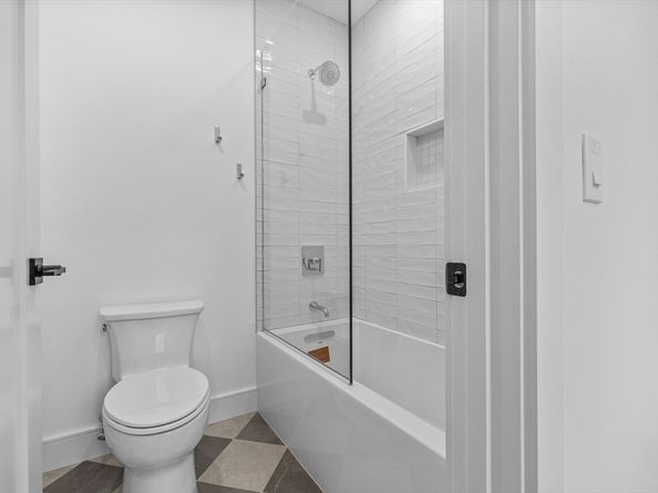 26 Beacon Ave, Newburyport MA 01950