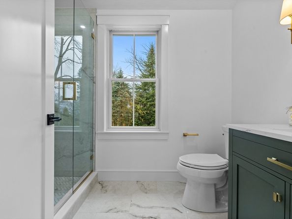 26 Beacon Ave, Newburyport MA 01950