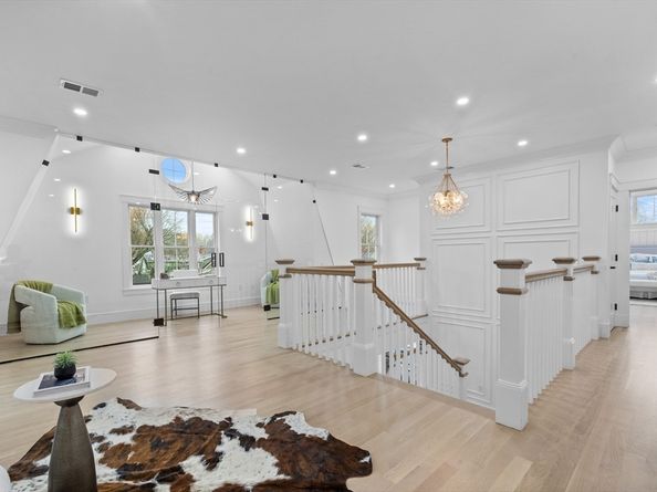 26 Beacon Ave, Newburyport MA 01950