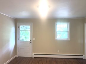 160 7th St, Leominster MA 01453