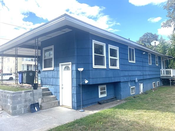 160 7th St, Leominster MA 01453