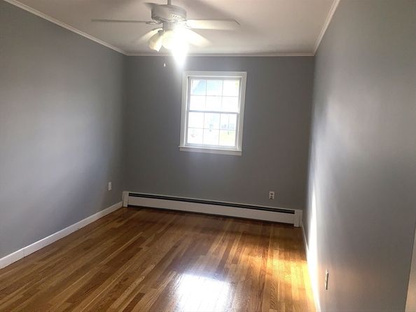 160 7th St, Leominster MA 01453