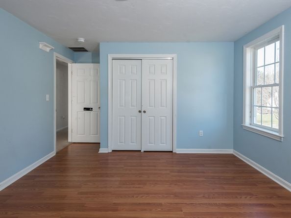 4 Locust Hill Ln, Whitman MA 02382