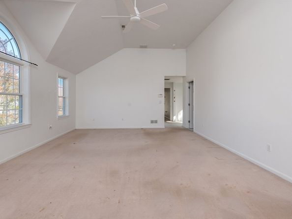 4 Locust Hill Ln, Whitman MA 02382