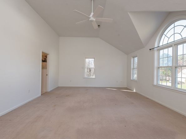 4 Locust Hill Ln, Whitman MA 02382