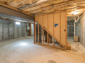 4 Locust Hill Ln, Whitman MA 02382