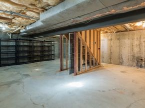 4 Locust Hill Ln, Whitman MA 02382